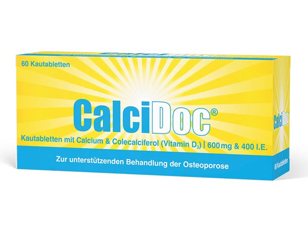 Eine blau-gelbe Packung CalciDoc-Kautabletten mit Calcium und Vitamin D3 zur Unterstützung bei Osteoporose; enthält 60 Kautabletten.