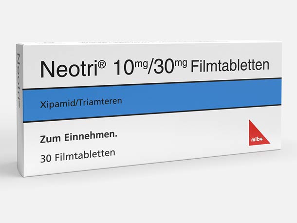 Eine Schachtel Neotri 10 mg/30 mg Filmtabletten mit 30 Tabletten zum Einnehmen in weiß-blauer Verpackung.