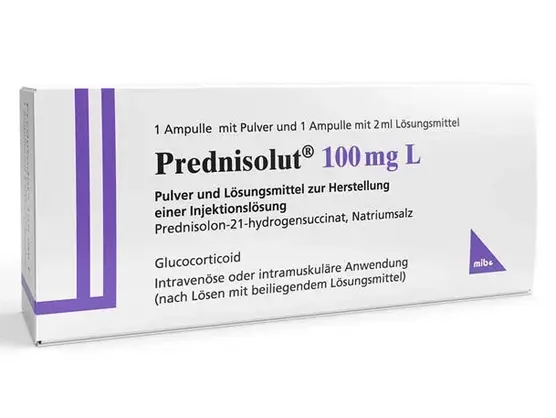 Eine Schachtel Prednisolut 100 mg L, ein Glucocorticoid zur Injektion, mit deutschem Text und Dosierungsangaben auf der Verpackung.