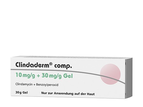 Weiße Schachtel Clindaderm comp. Gel mit grünem Text, der 10 mg/g + 30 mg/g anzeigt, zur Anwendung auf der Haut.
