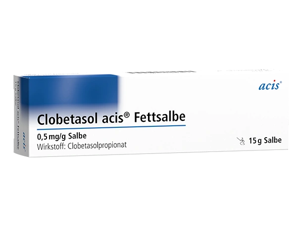Eine weiß-blaue Schachtel Clobetasol acis Fettsalbe, 0,5 mg/g, enthält 15 g Salbe.
